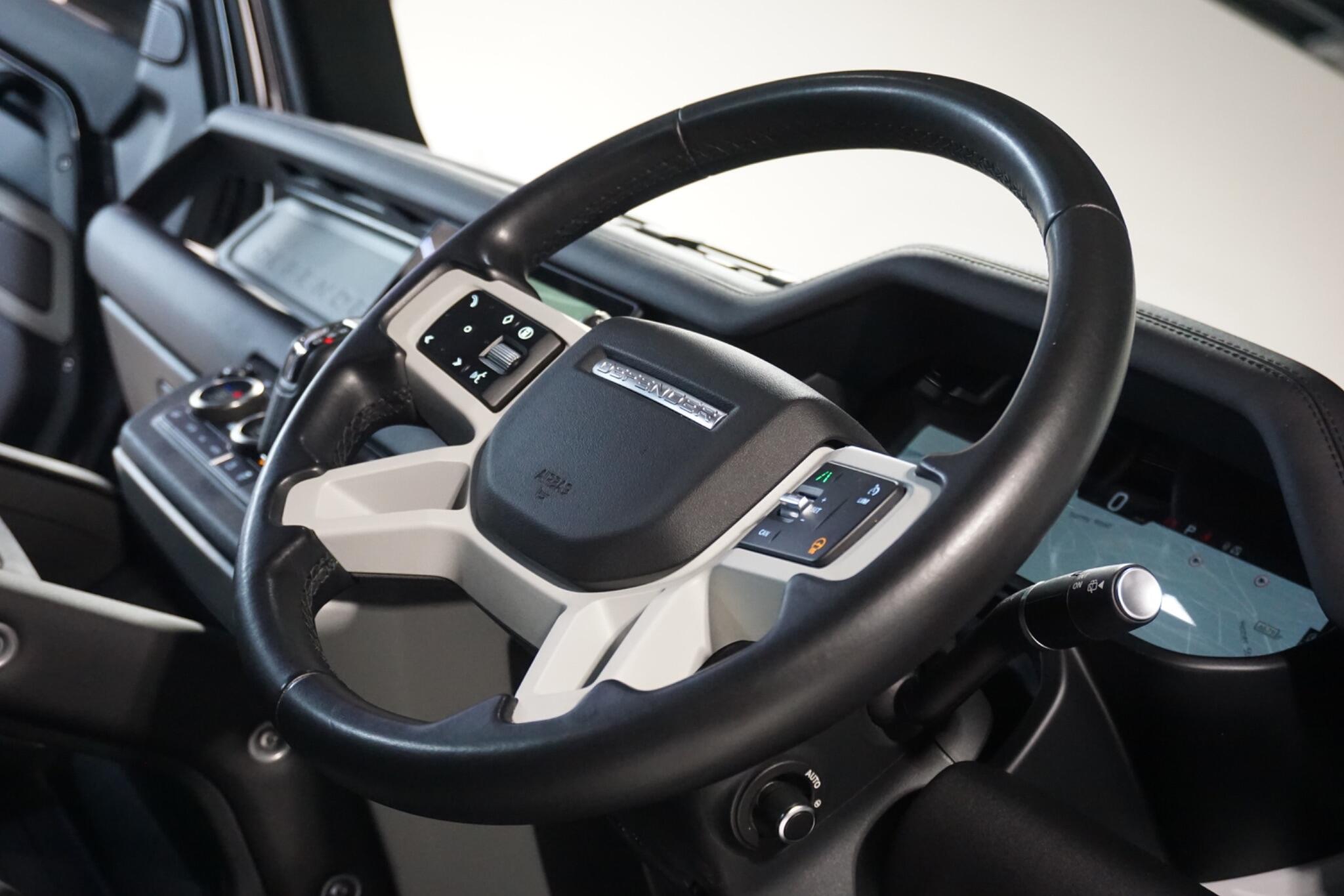 Land Rover Defender 110 3.0 D250 MHEV XS Edition SUV 5dr Diesel Auto 4WD Euro 6 (s/s) (250 ps)
